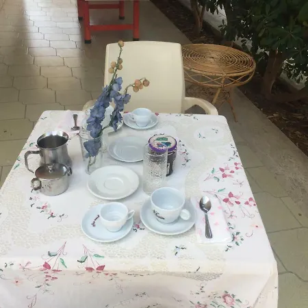 Trifoglio Nyaraló Torricella